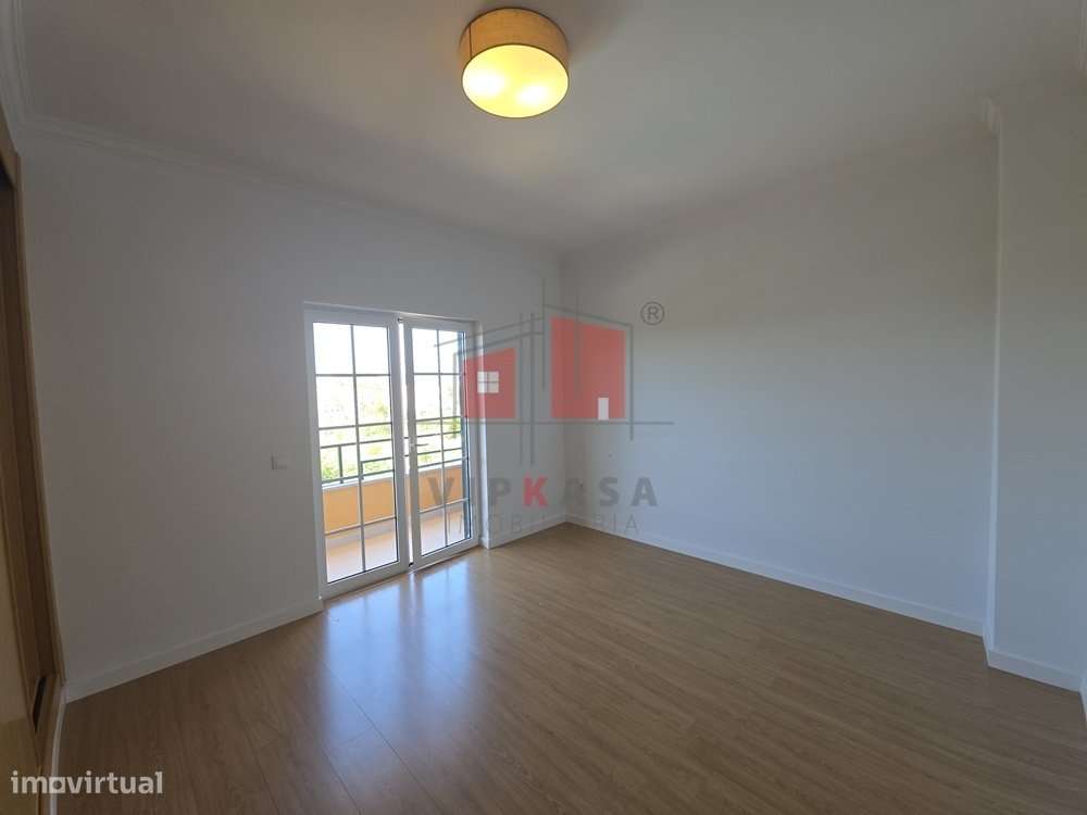 Moradia T4 com Piscina em 900 m2 de lote-19