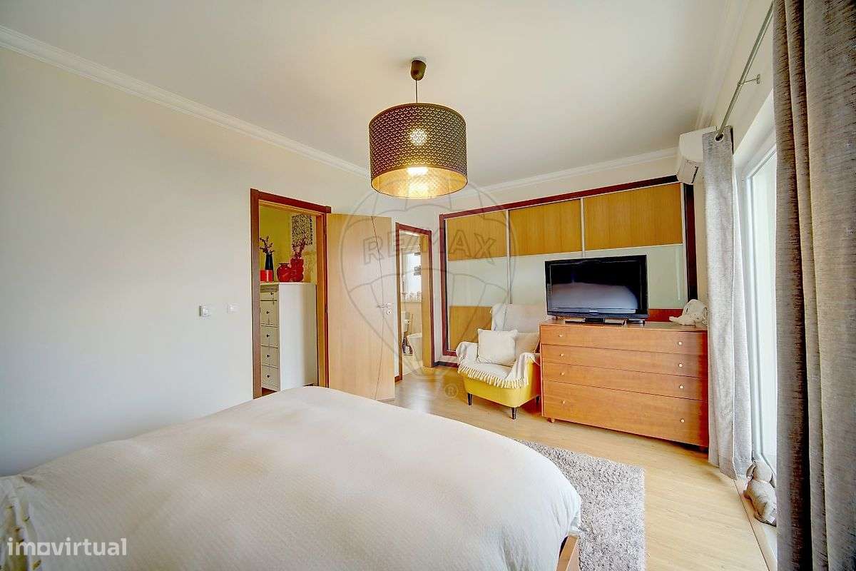 Moradia T4 para venda-16