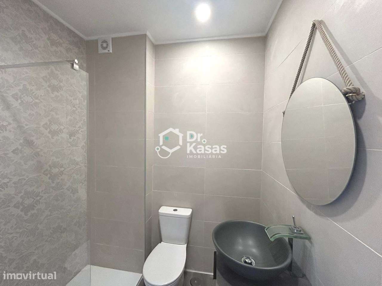 Apartamento T2 Renovado na Baixa da Banheira-18