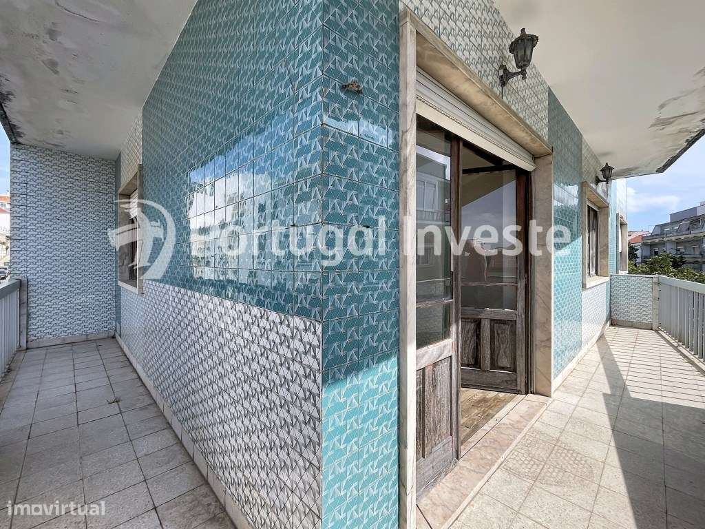 Apartamento de 5 assoalhadas na rua Capitão Leitão, Almada-16