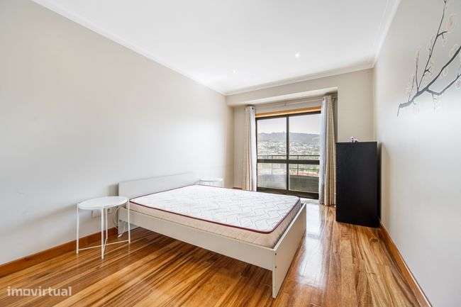 Apartamento T3 à venda em Braga-19