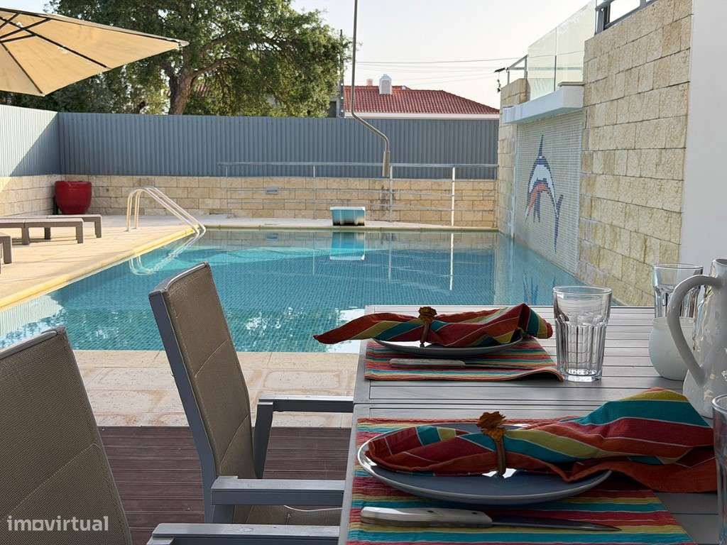Moradia a venda em Azeitão, T5 com Piscina, Cave e Garagem em Vila ...-37