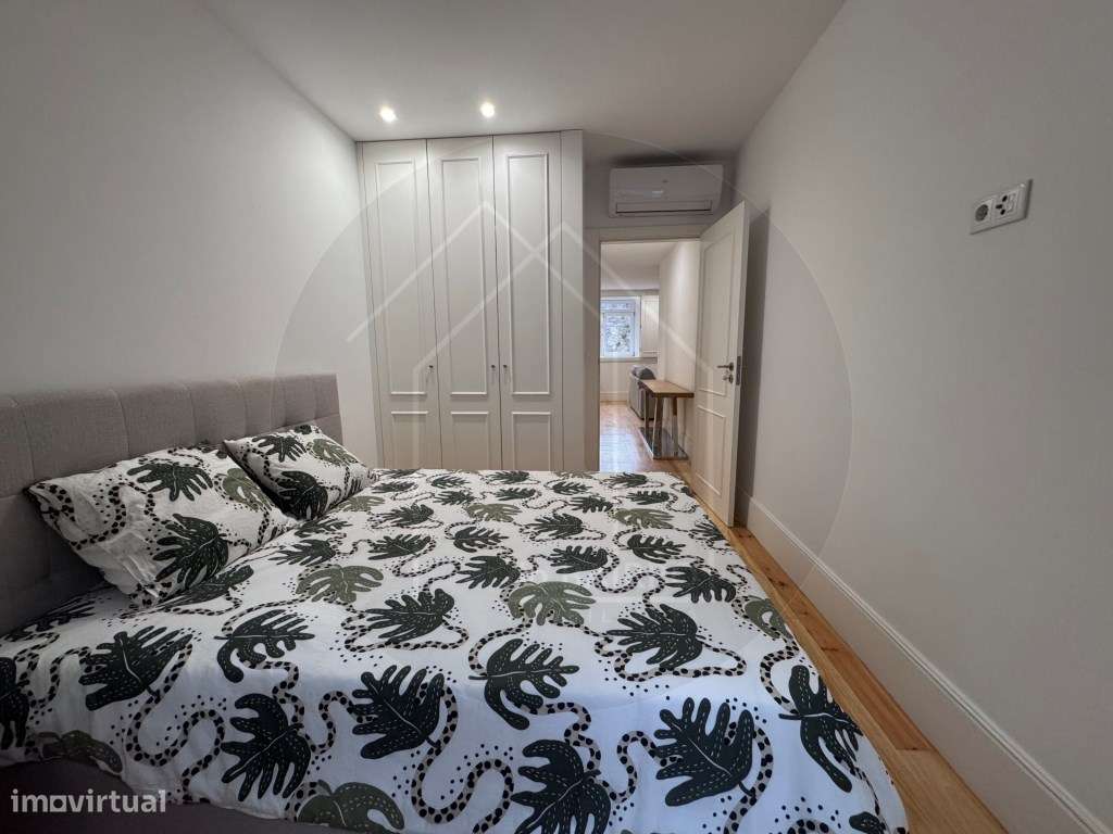 Fantástico T1 com 2 frentes - 42 m² - Centro do Porto, Av. dos Aliados-9