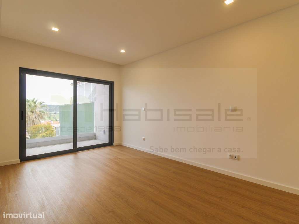 Moradia de Luxo com elevador, piscina e vista panorâmica, em Loures-42