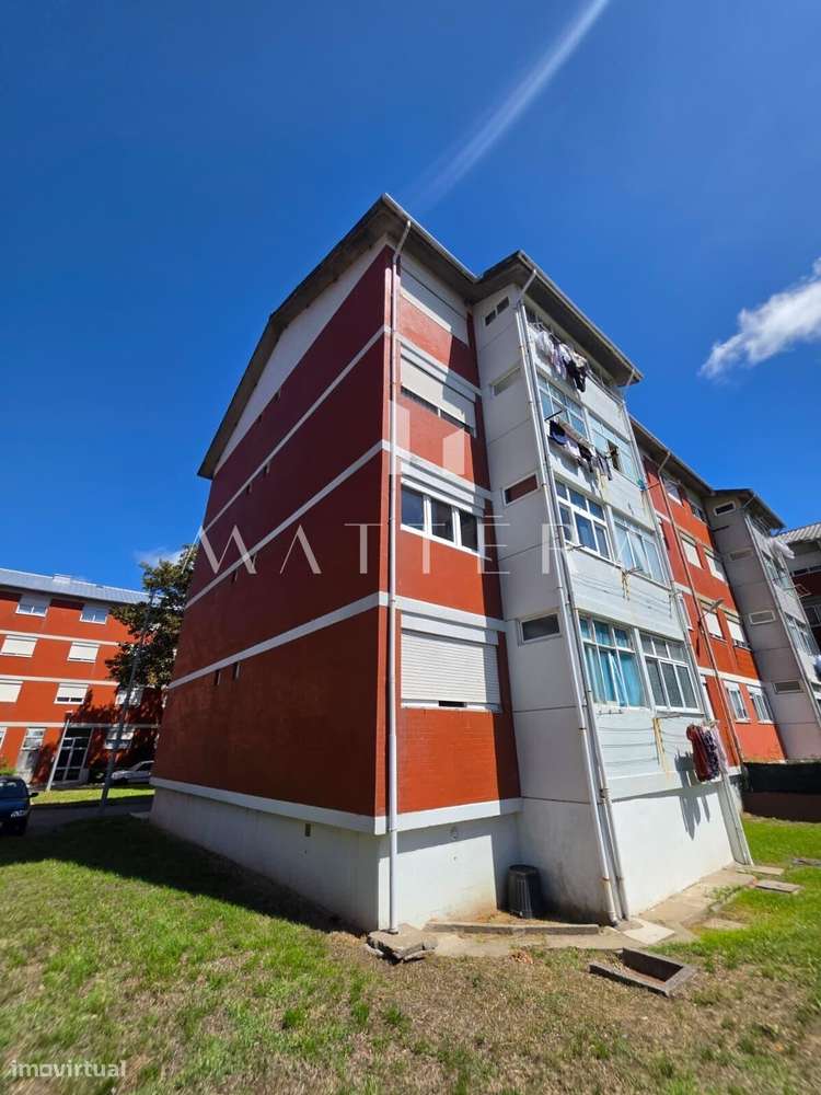 Apartamento T2 com boa exposição solar em Ramalde – Porto-19