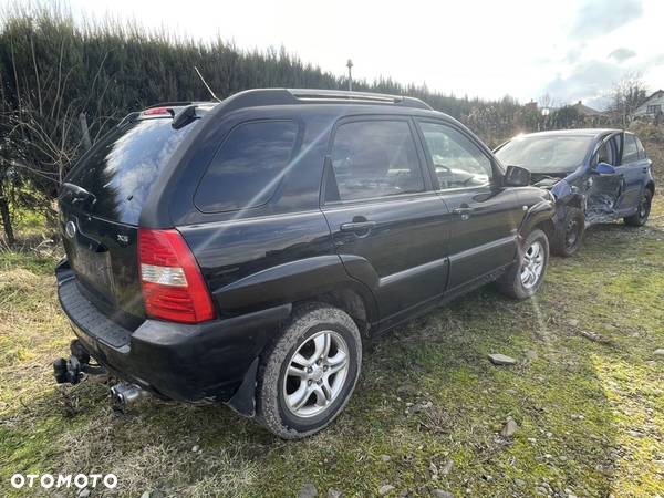 Na części Kia Sportage II silnik 1.6 16v kod lakieru 9P - 2