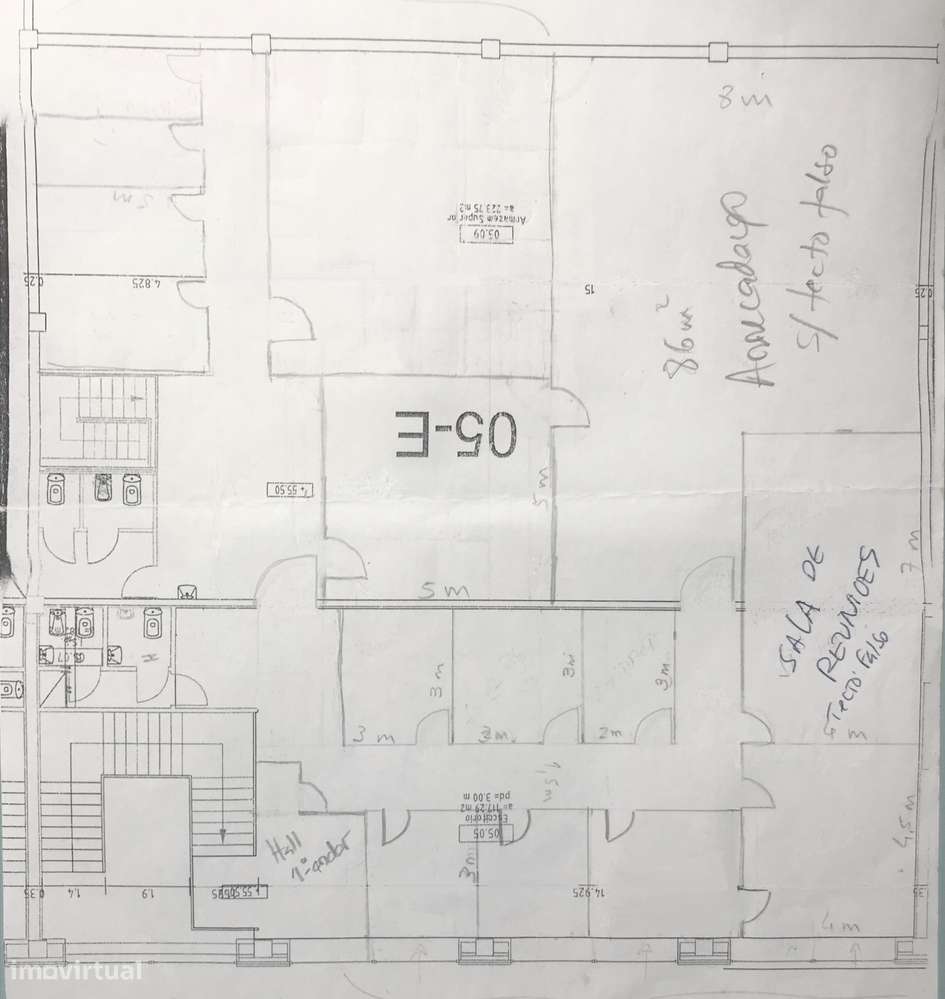 Armazém com Escritórios para Venda – 776 m² | Parque Empresarial em Si-20