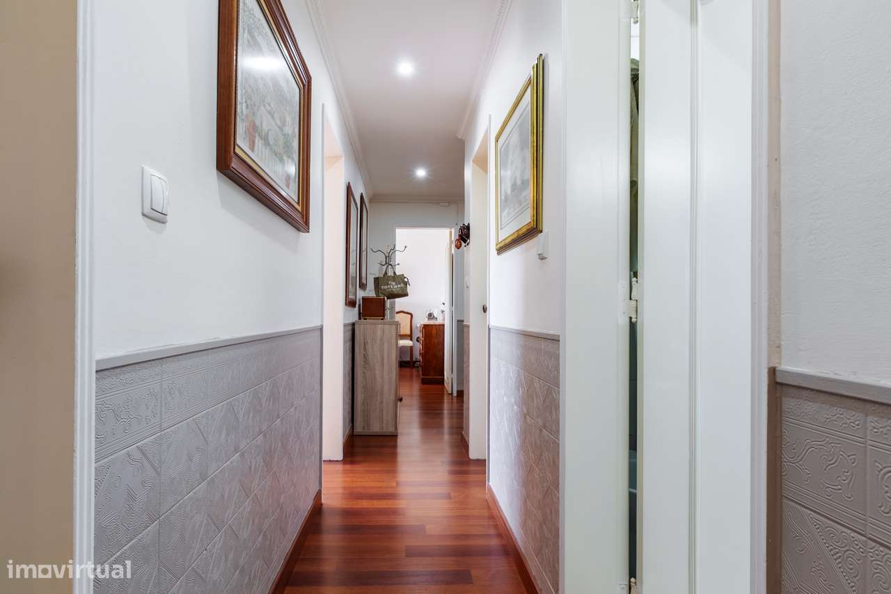 Apartamento T2+1 com Vista Desafogada | Cacém-7