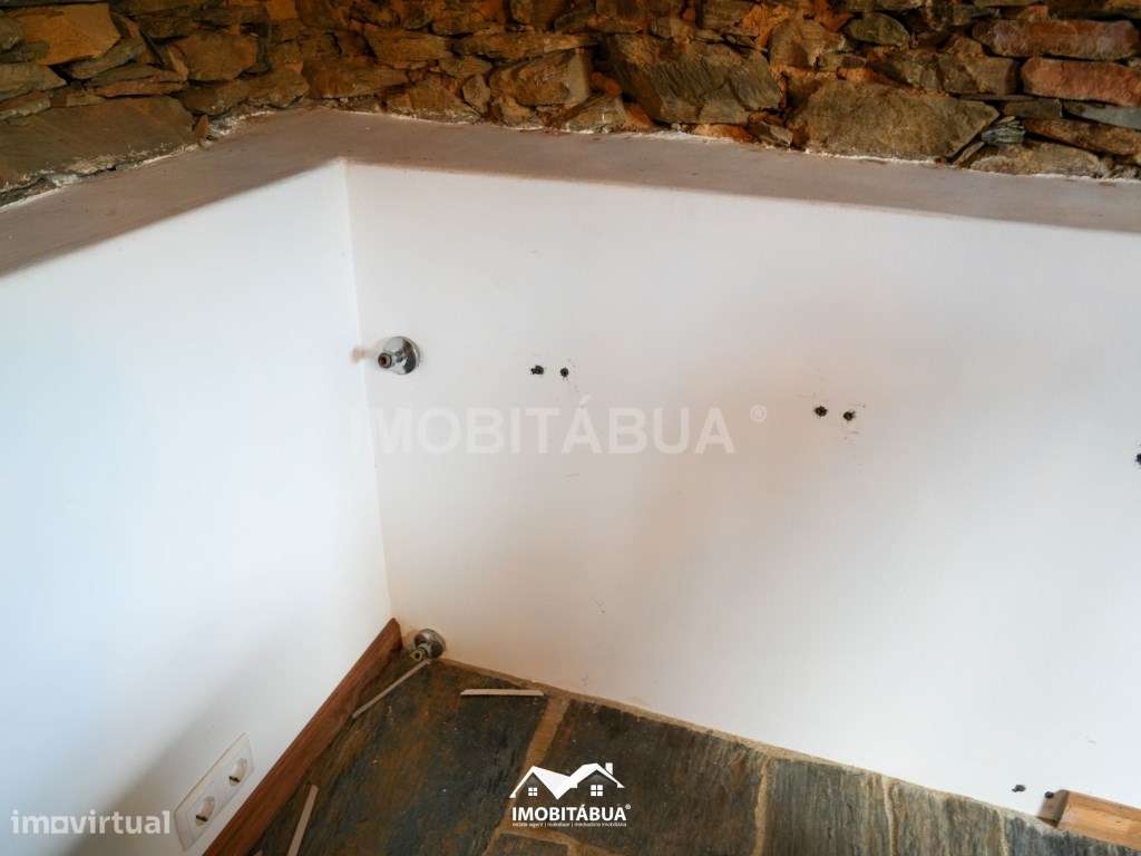 Casa de xisto T4 com piscina no meio da natureza-34