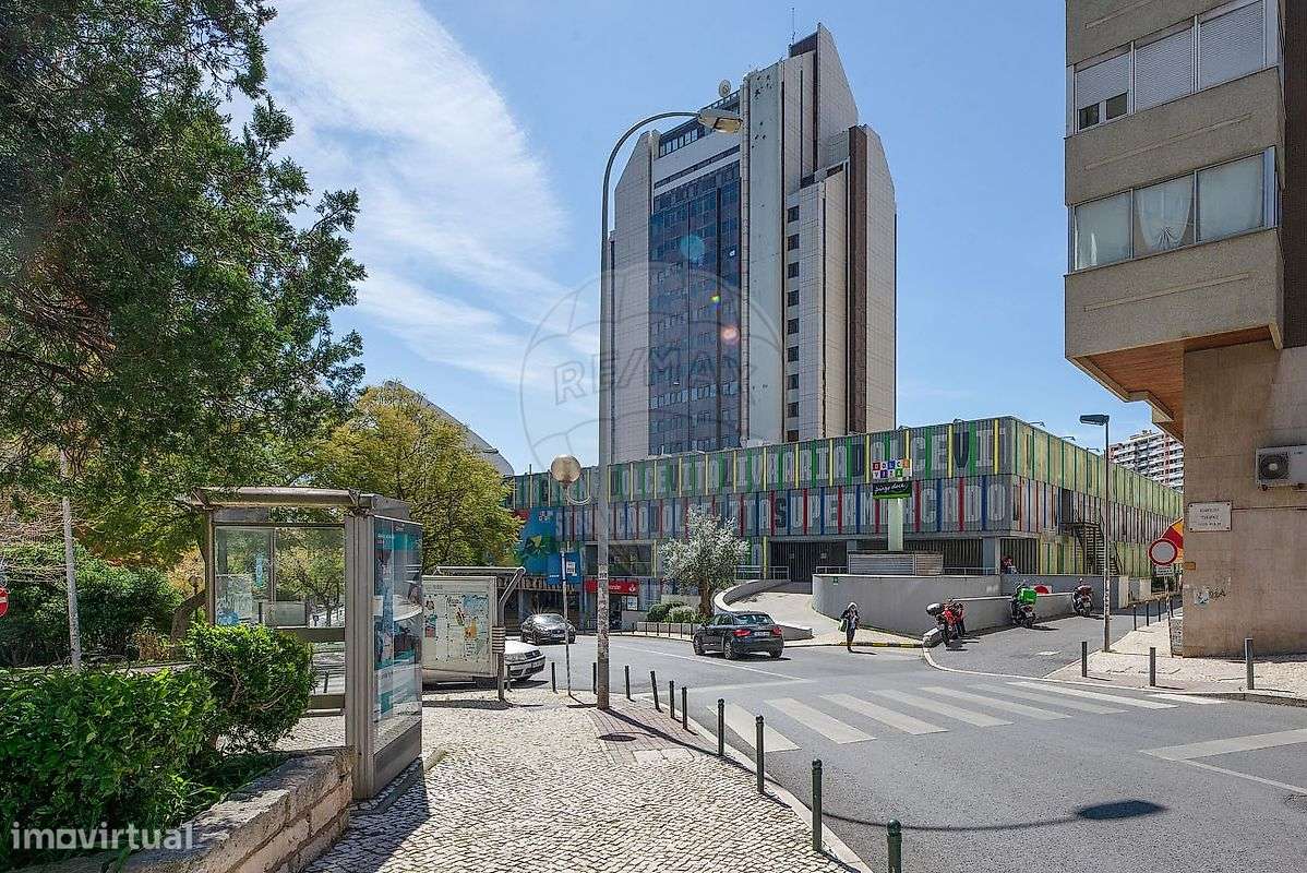 Loja  para arrendamento - Grande imagem: 4/17