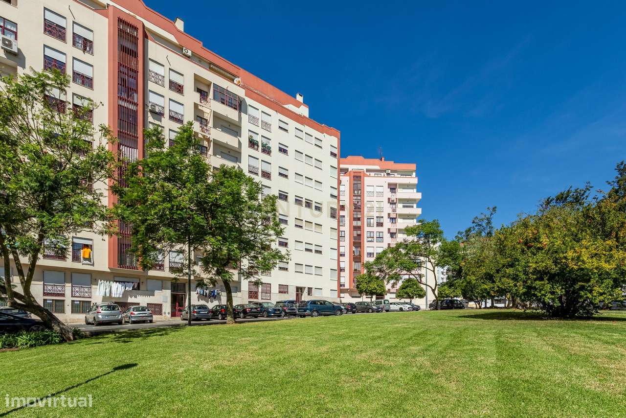 Fantástico Apartamento T3 com Excelente Luminosidade no Chapim, Odivel-1