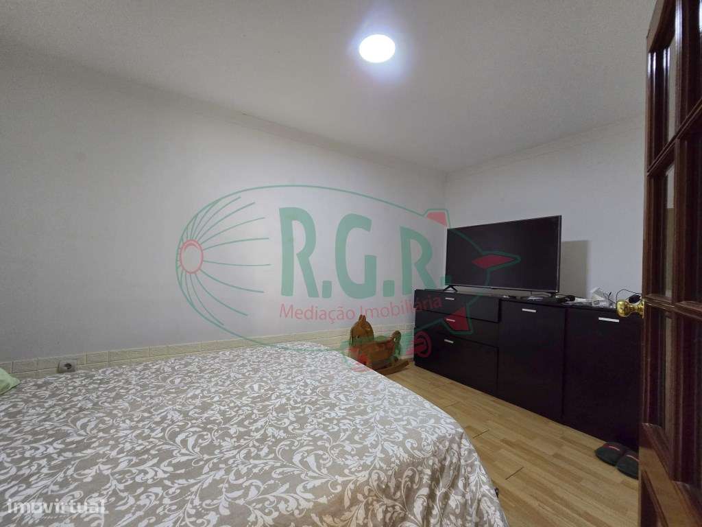 MORADIA T2 VISTAS RIO E PORTO-9