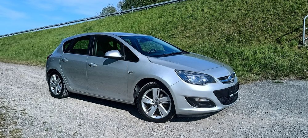 Opel Astra J 1.4 Selection 2014