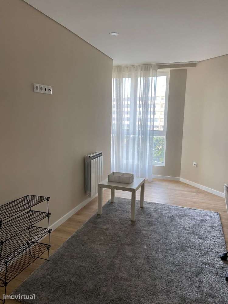 T2 alterado para t3 renovado, em frente ao mar-16