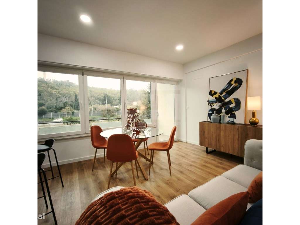 Apartamento T3 em Benfica com Varanda | Remodelado | 2 Elevadores |... - Grande imagem: 3/29