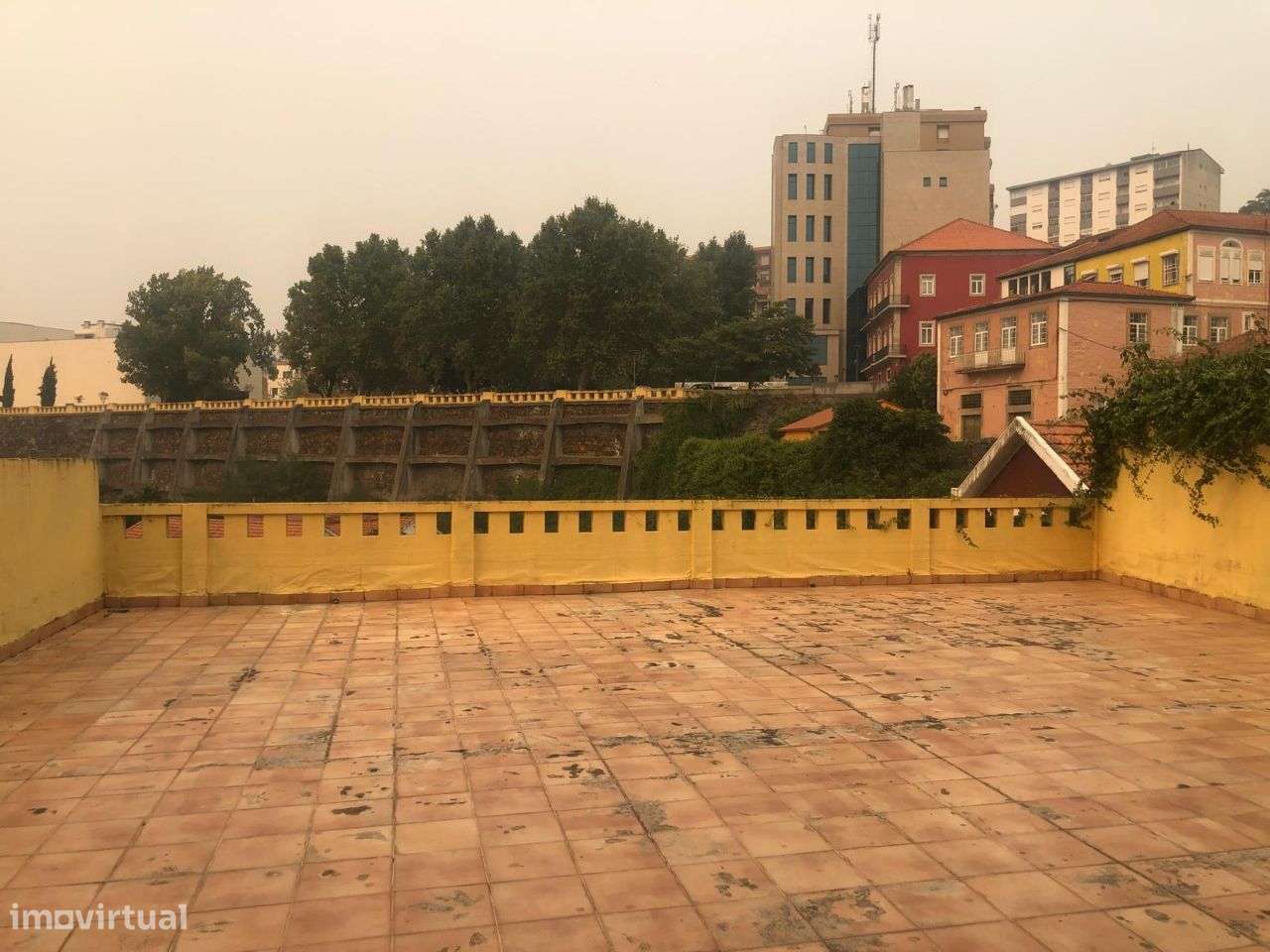 Excelente T3 centro da Régua com 2  terraços e box-21