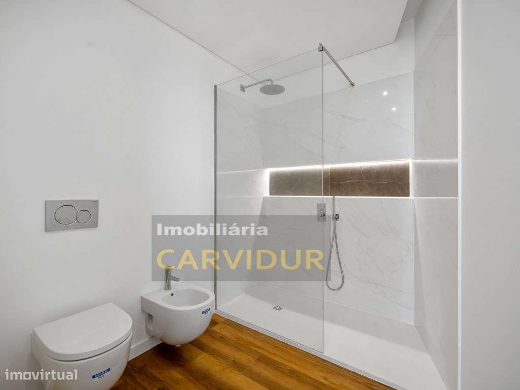 Moradia T5 de Luxo com Piscina Infinita ,Campo de Padel e Elevador ...-15