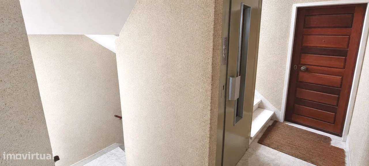 T5 duplex com vista mar, terraço e garagem box com espaço polivalente-4