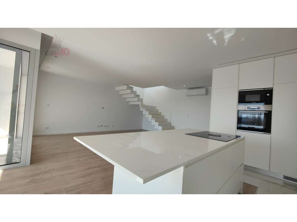 Duplex T3+2 para venda, em construção, em zona de referência no Mon... - Grande imagem: 5/23