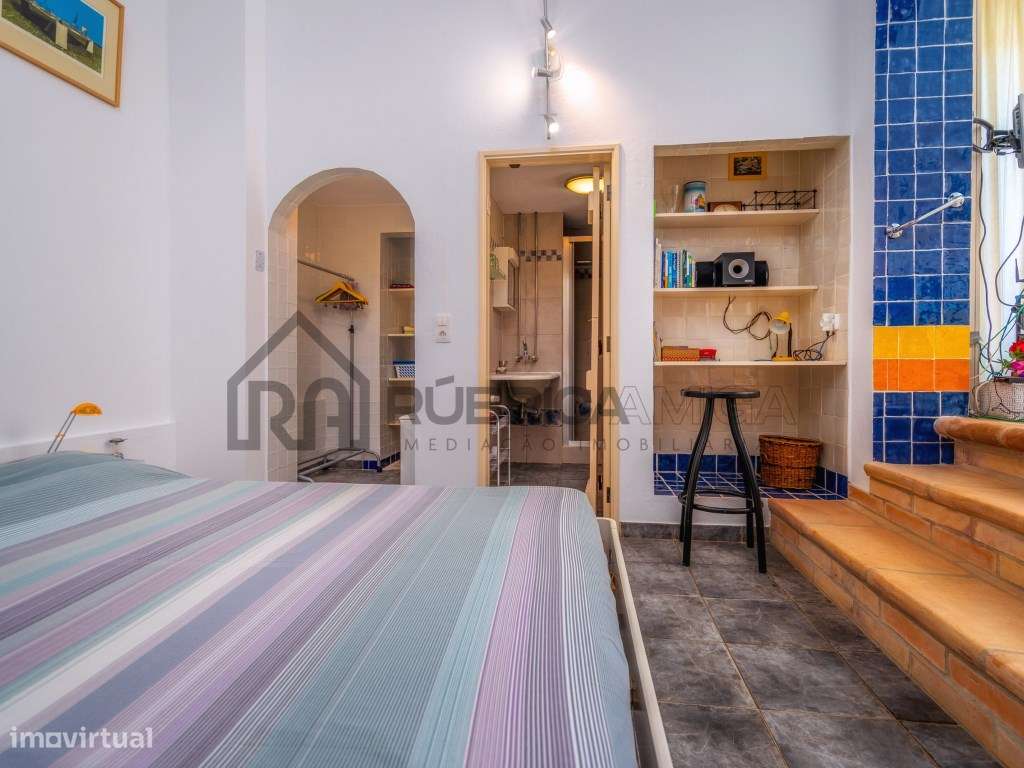 Propriedade Única em Zona Privilegiada com Vista Mar e Piscina - Loulé-29