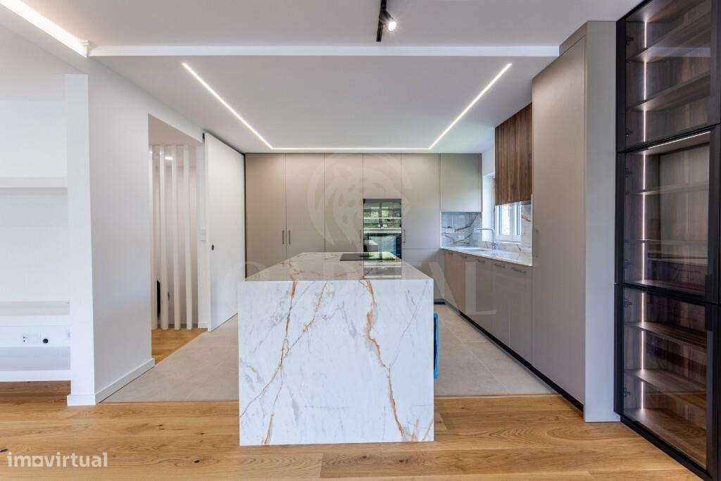 Apartamento T5 Duplex Exclusivo em Primeira Linha de Mar-8
