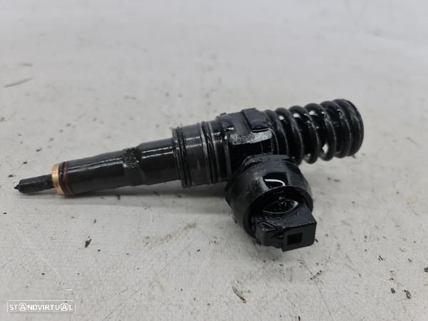 Injector Volkswagen Touran (1T1, 1T2) - 1