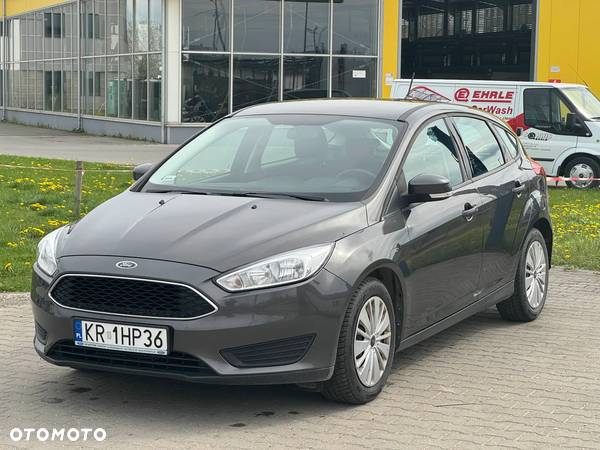 Ford Focus 1.6 Trend - 36