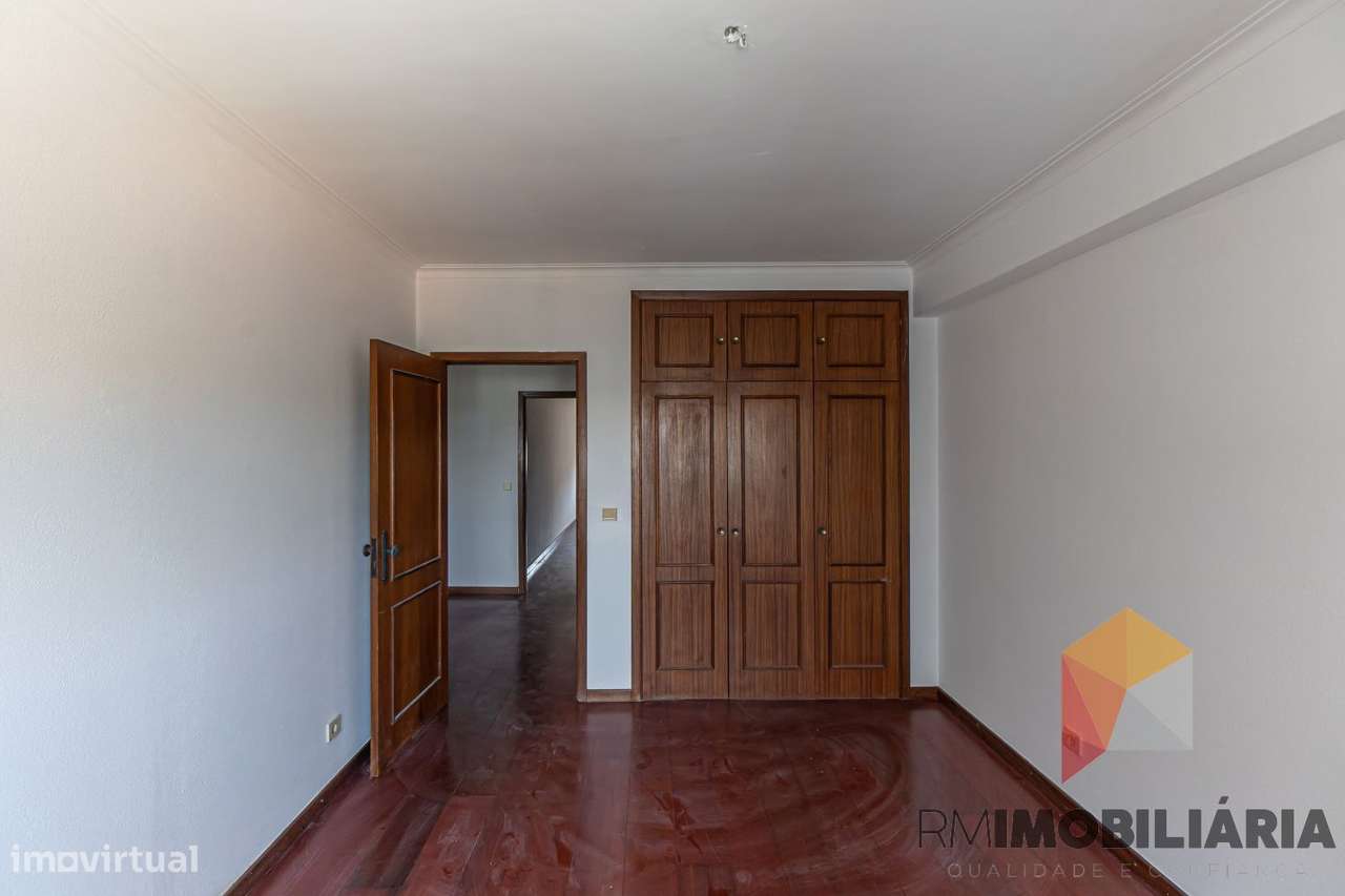 Apartamento T3 no centro de Matosinhos-30