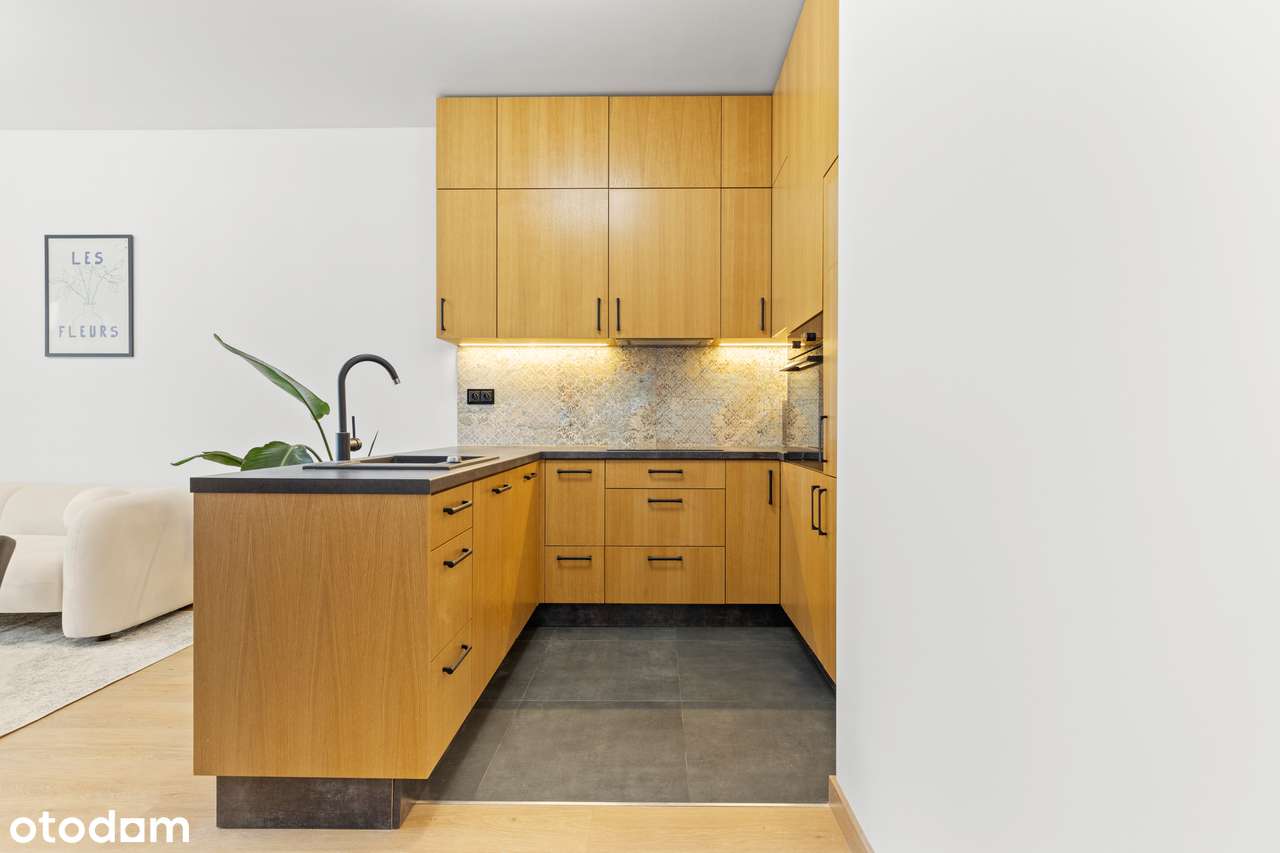 Słoneczne 3 pokojowe mieszkanie na Zawadach | Prywatny ogród-8