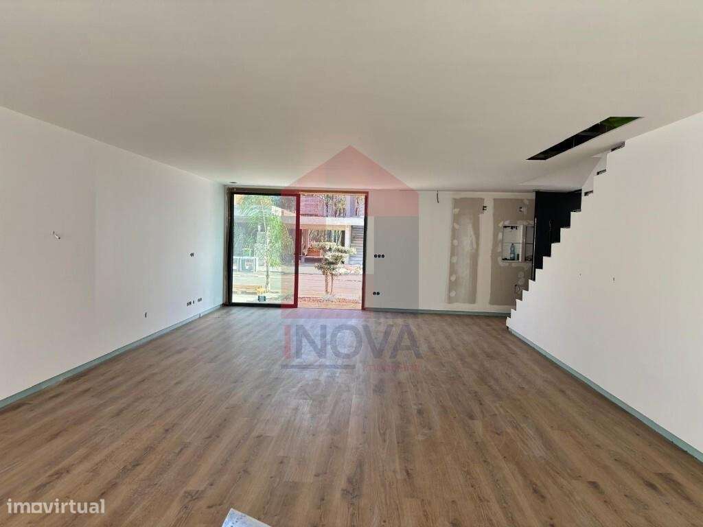 Moradia V4+1 com Piscina, Turiz - Grande imagem: 5/60