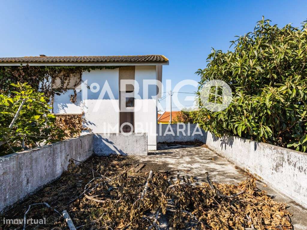 Moradia T4, perto do centro da cidade da Marinha Grande-20