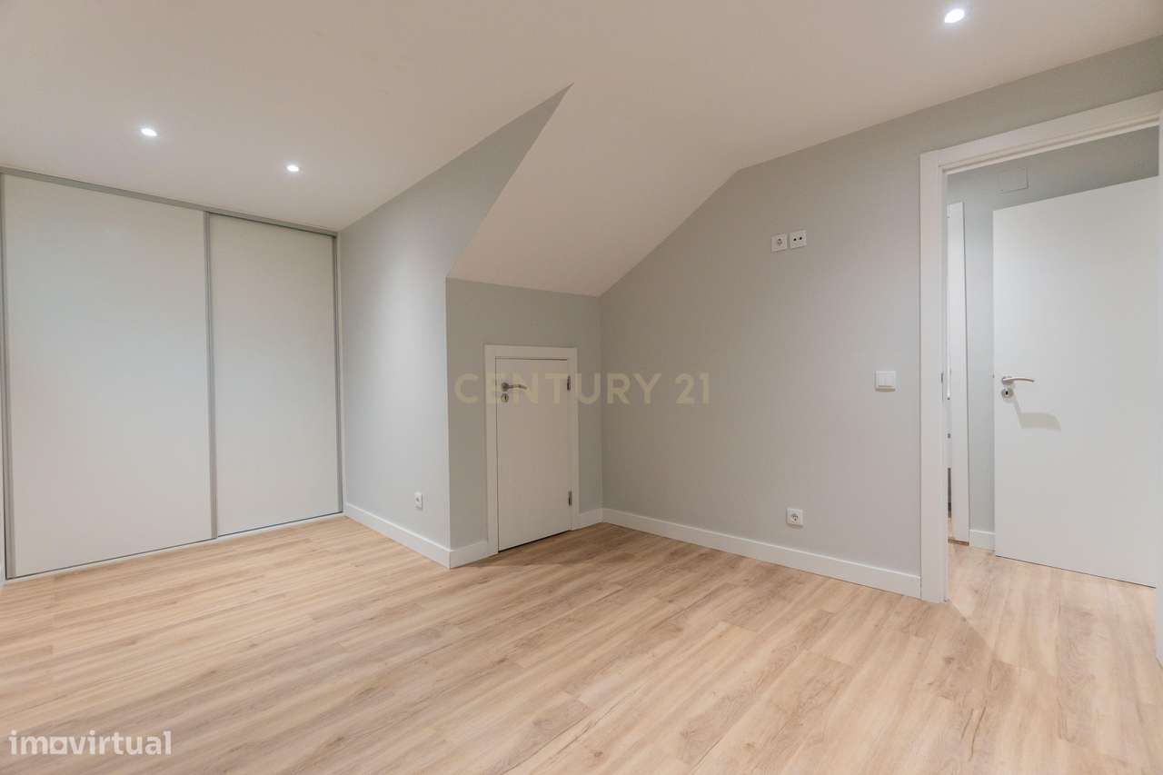 Prédio remodelado na Baixa de Setúbal – uma oportunidade única-41