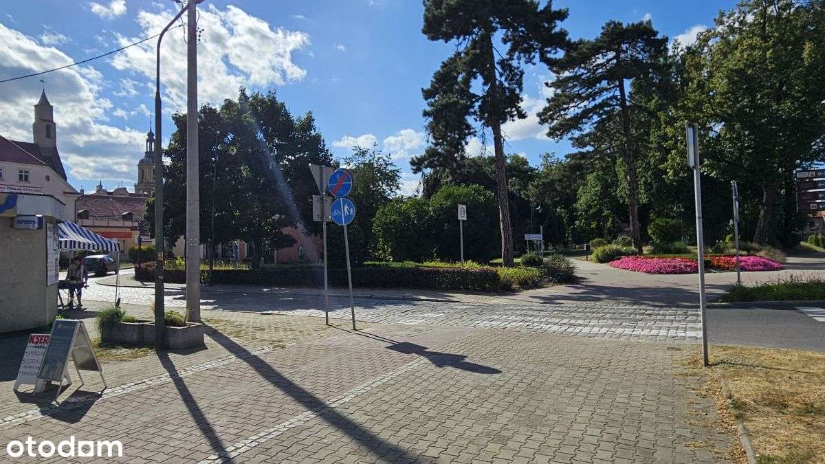 Inwestycja Dwa Budynki - jedna całość Centrum-6