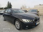 BMW Seria 3 320d DPF Touring - 20