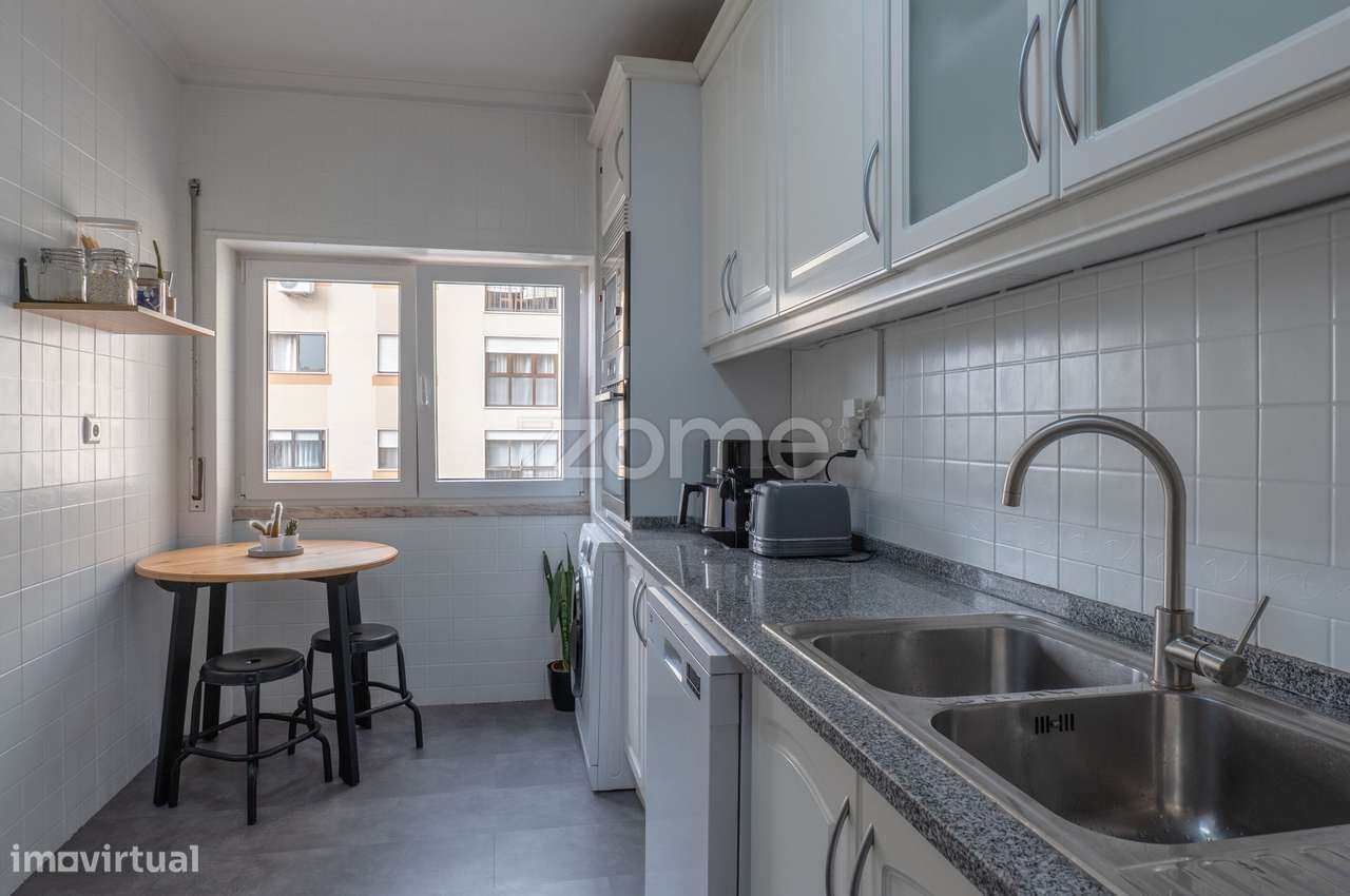 Apartamento T2 remodelado à venda, Venteira-28