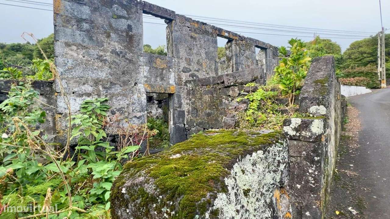 Terreno Para Construir ou Recuperar nas Ribeiras – Ilha do Pico - Grande imagem: 4/12