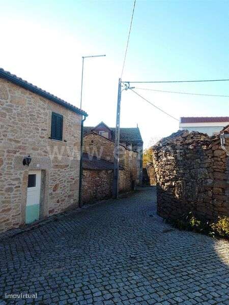 Moradia T3 / Almeida, Mesquitela - Grande imagem: 3/4