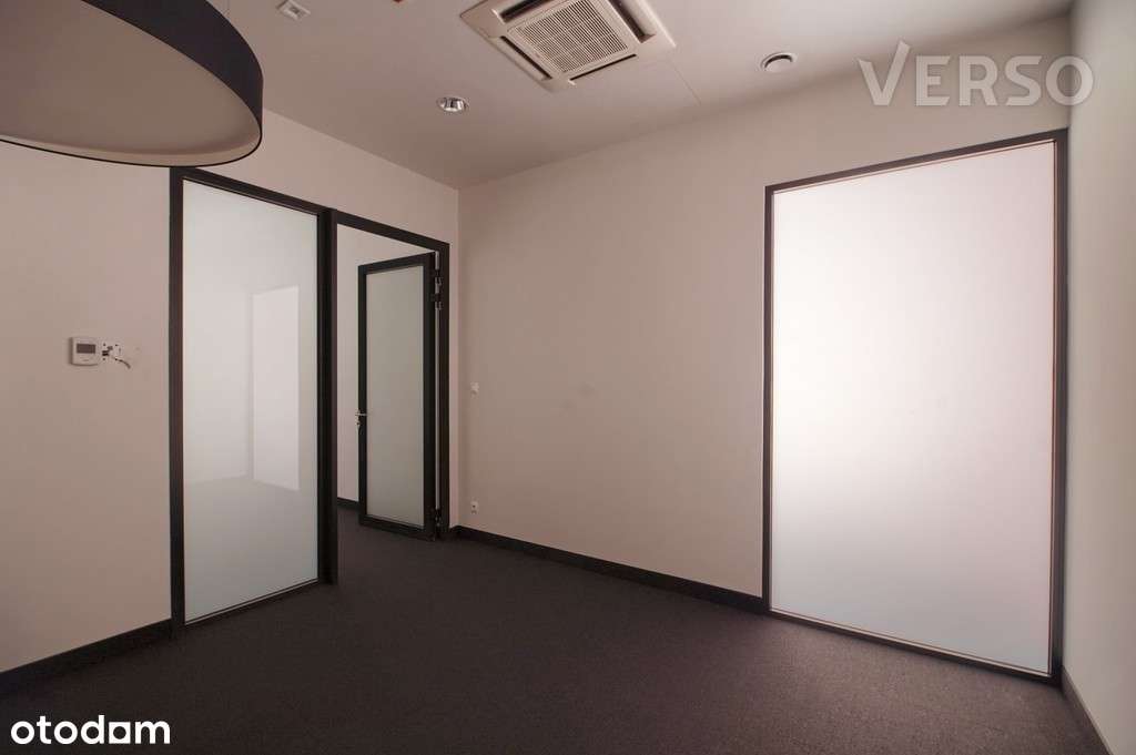 Parter. Przystanek, duży ruch - Pełny obrazek: 4/8