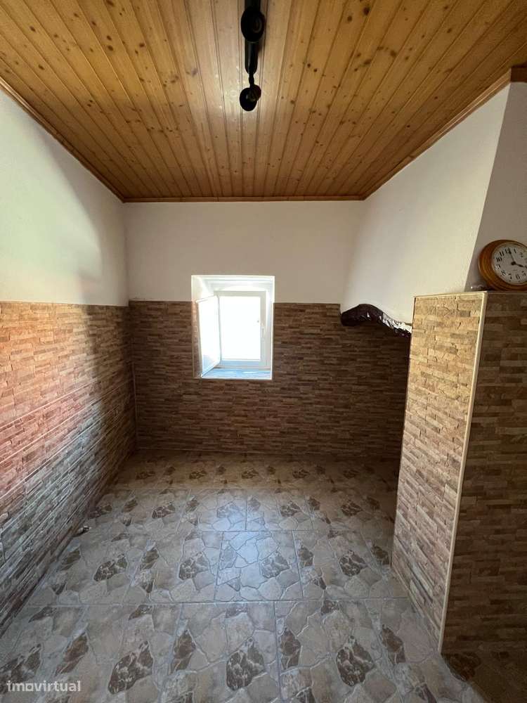 Moradia na Lourinhã com Grande Potencial – Oportunidade Única-38