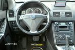 Volvo XC 90 D5 AWD Geartronic Momentum - 8