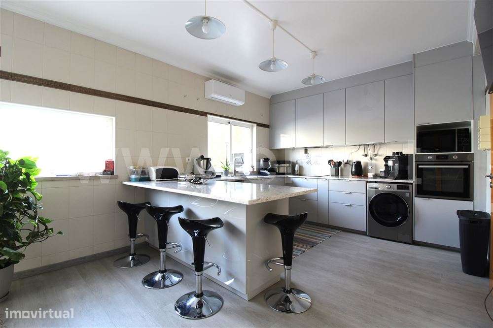 Moradia em Banda V2+1, Venda-7