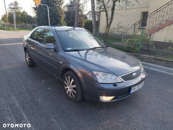 Ford Mondeo 2.0 TDCi Titanium - 4