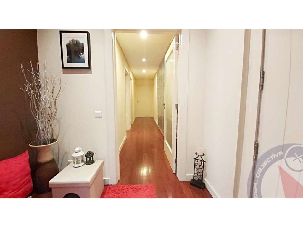 T3 com terraço e lugar de garagem - ISMAI - Grande imagem: 5/13