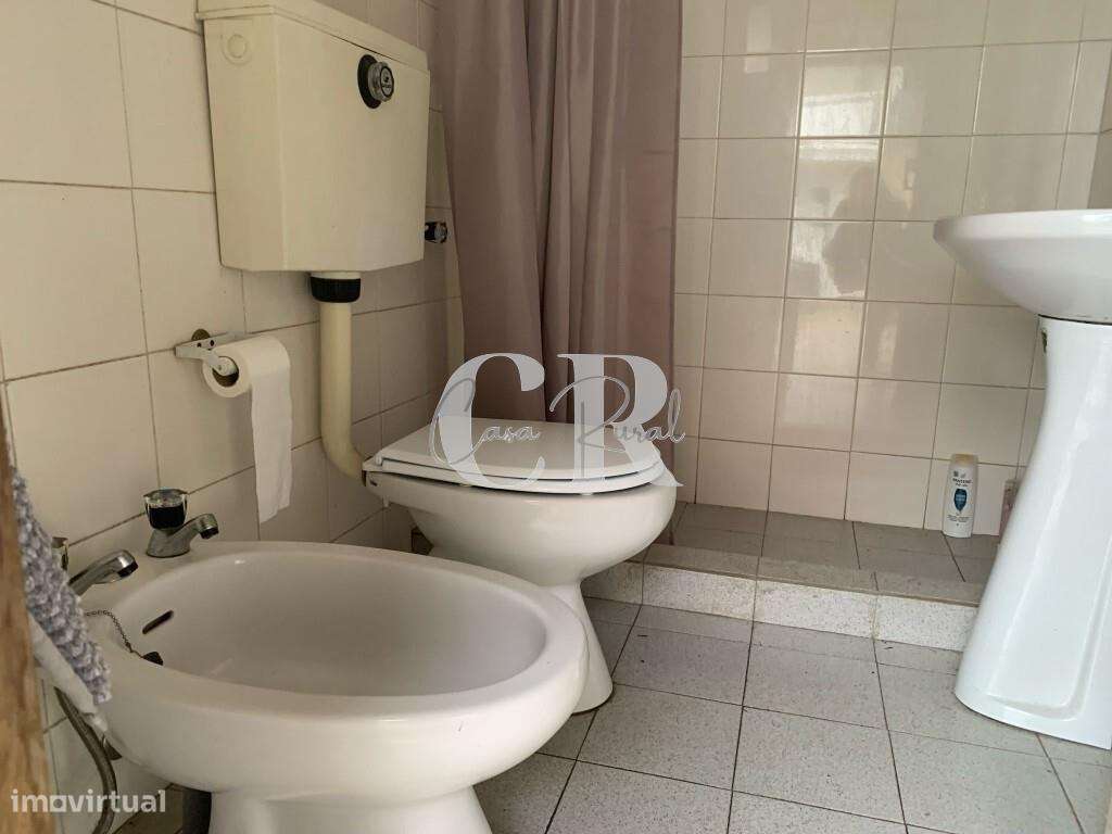 Casa de 4 quartas renovada com terreno em Vila Nova de Poiares-34