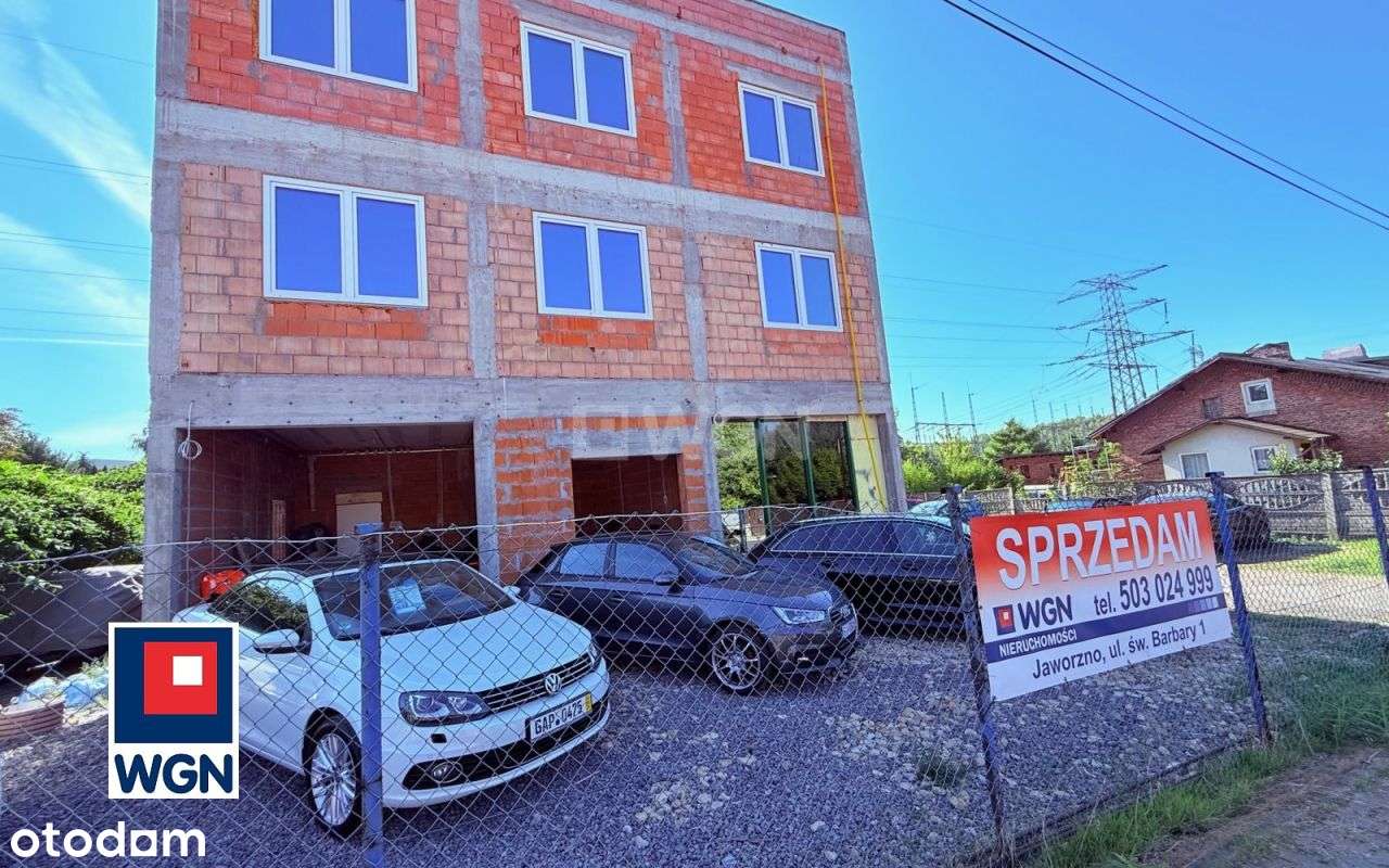 Budynek handlowo-usługowy z częścią mieszkalną sta-3