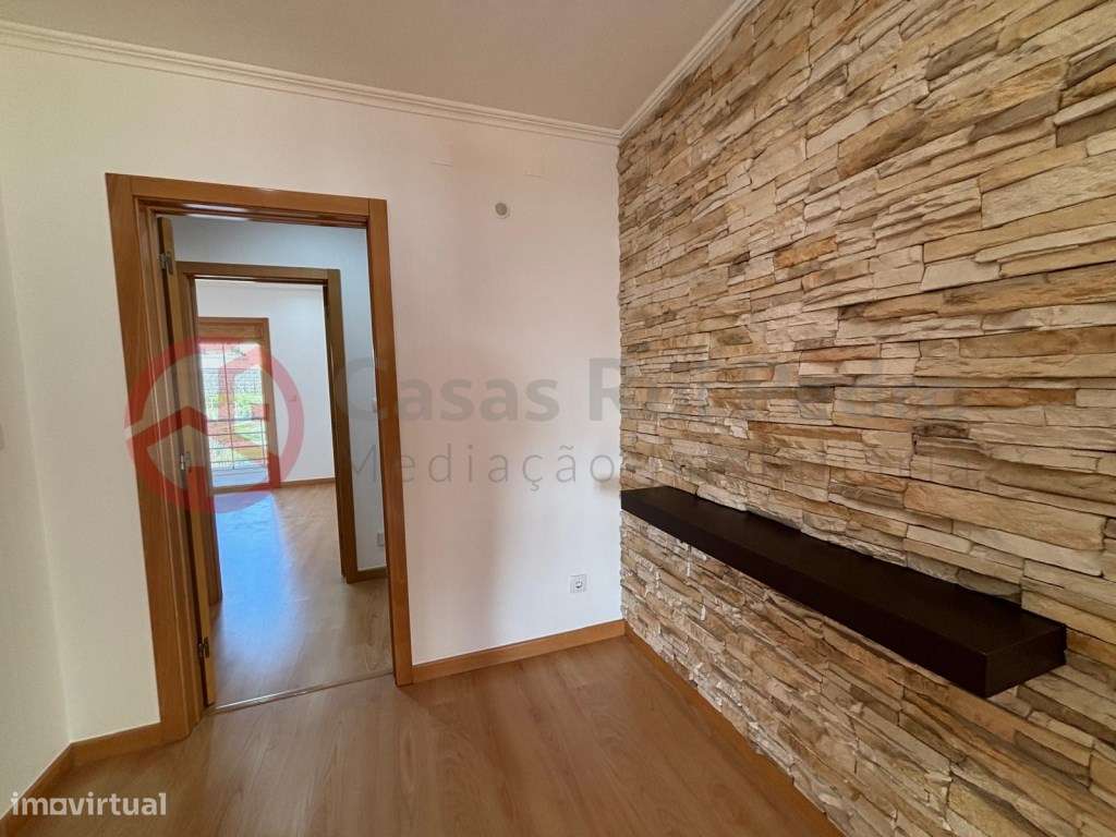 Excelente Apartamento T3, prédio com elevador, parqueamento e arrec... - Grande imagem: 5/30