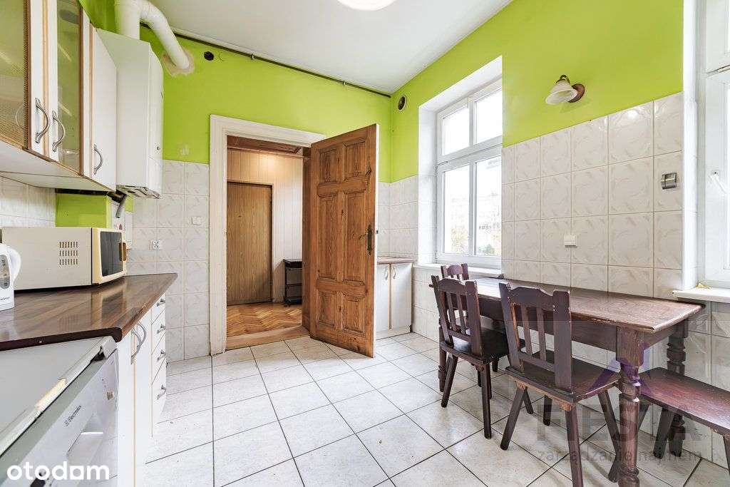 Duże mieszkanie w kamienicy do remontu-3