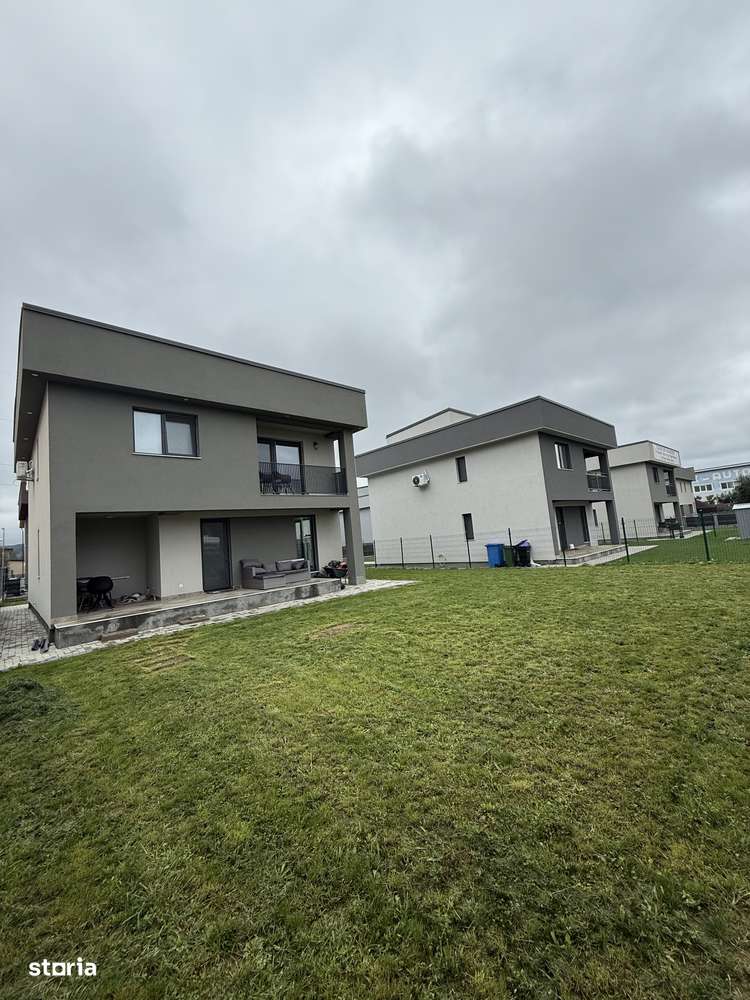 Casă cu rooftop , 3 dormitoare , 3 băi , ansamblu rezidențial-0