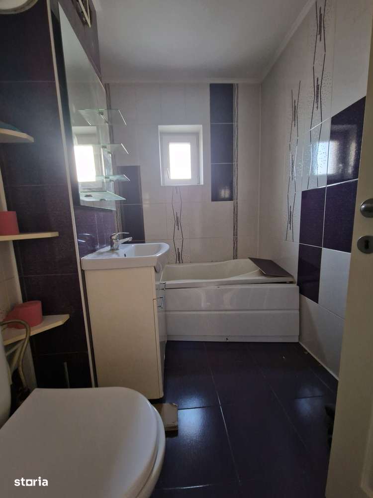 Navodari (Sud Str Rândunelelor)- 2 camere decomandate etaj 3/4, liber-9