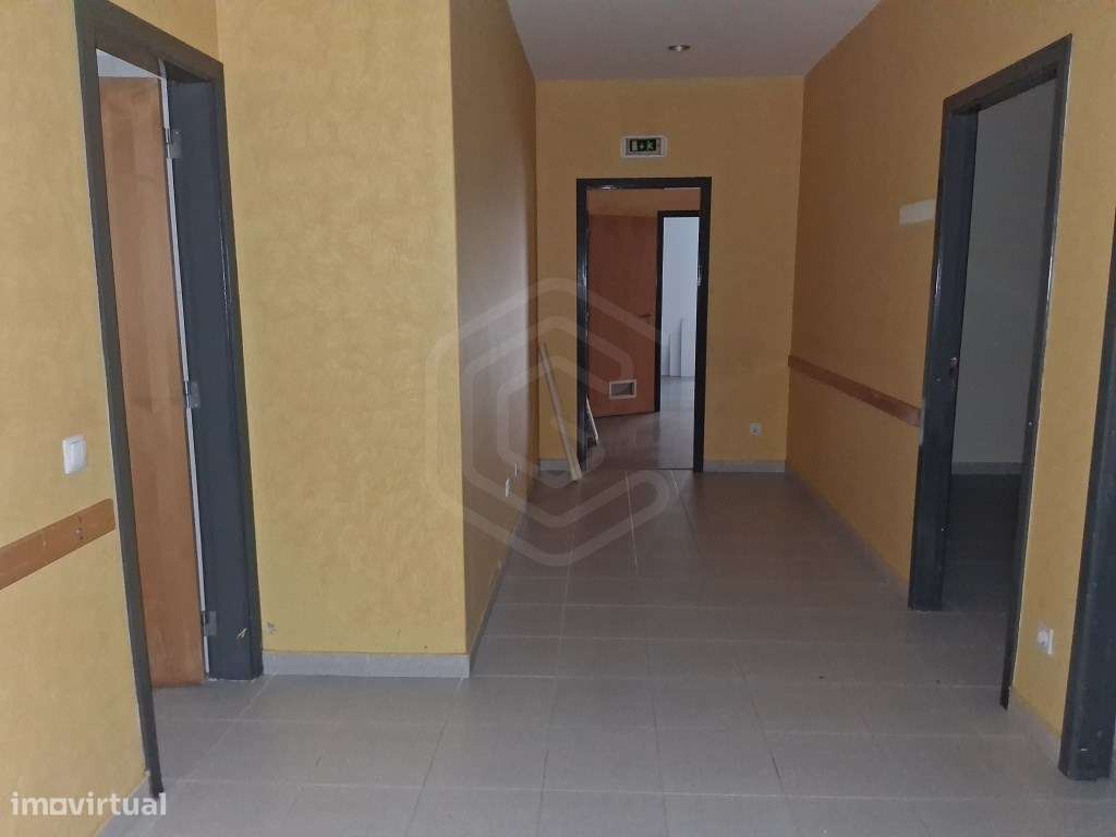 Loja destinada a comercio, central, Faro, Algarve - Grande imagem: 2/21